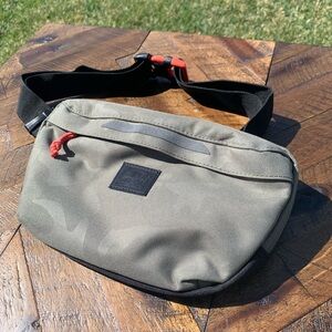 Herschel Supply Co: Nineteen Hip Pack |